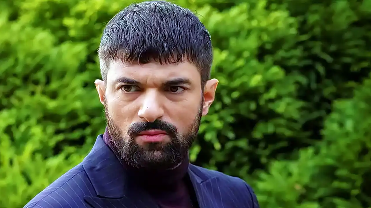 Adım Farah 25. Bölüm Fragmanı